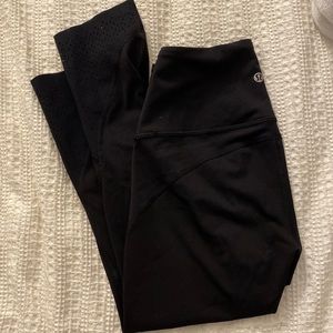 Lululemon size 4 black crops